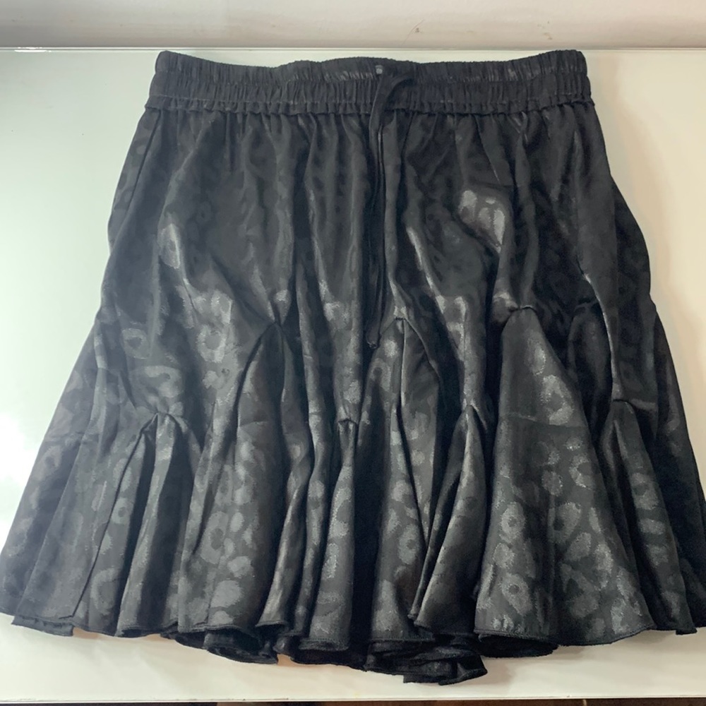 black cheetah print trendy skirt never worn!